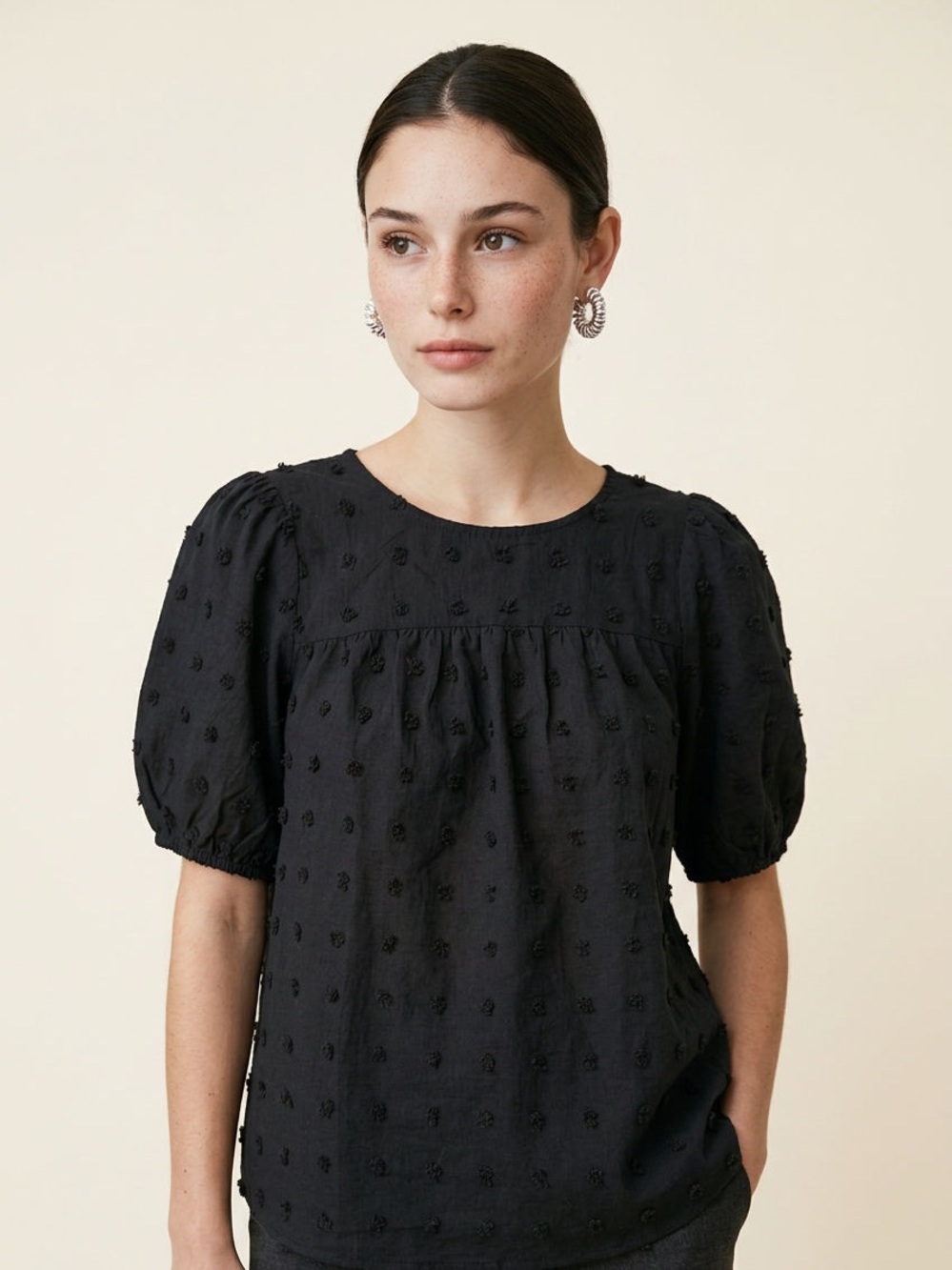Women’s Black Textured Puff-Sleeve Tunic Top